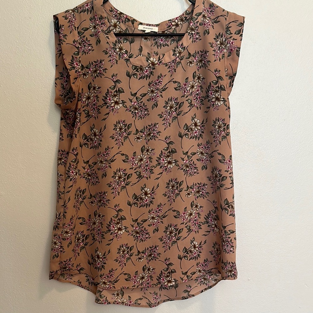 Pleione Blue Sleeveless Blouse with Peter Pan Collar